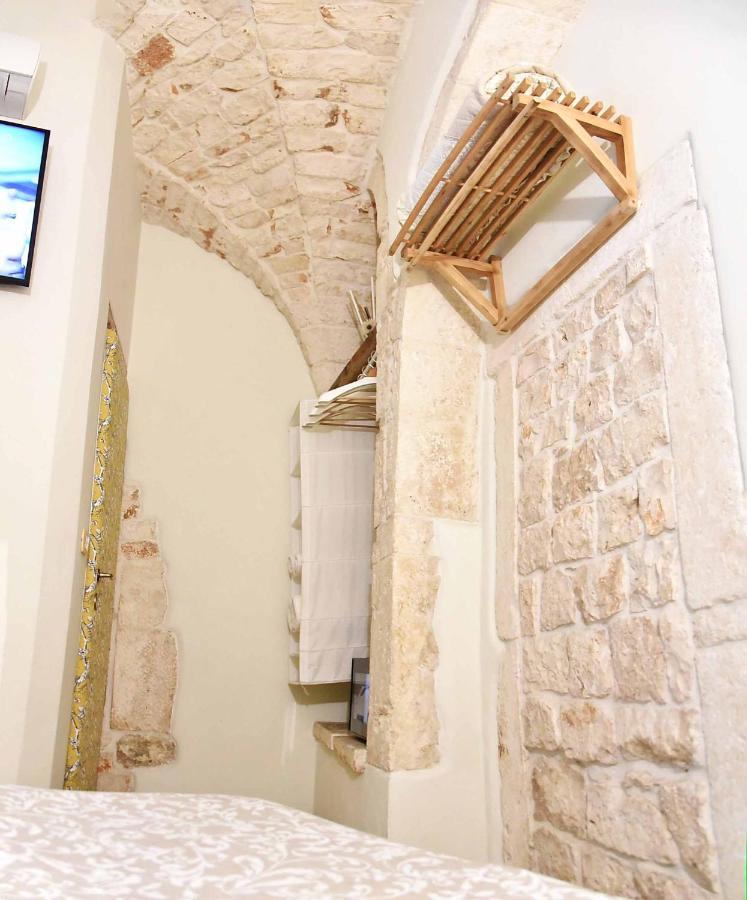 L'Angolo Di Gaudi, Alcoba Blanca ปูติญญาโน ภายนอก รูปภาพ